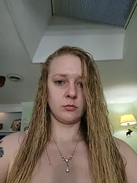 Snapshot of _Karizma_ chatting on 12, 11, 2025 Karizma online show from 12, 11, 2025