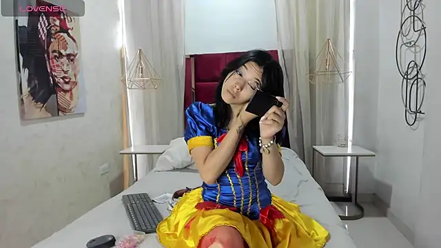 Cloe Miiller  online show from 6, 10, 2025