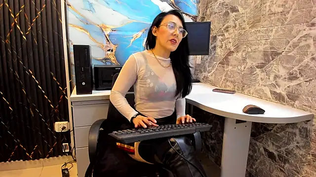 Snapshot of Scarlett_14_ chatting on 18, 9, 2025 Scarlett 14 online show from 18, 9, 2025