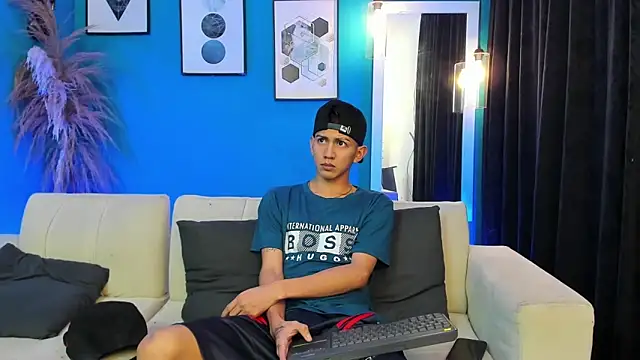 Snapshot of Marcus_and_Tony chatting on 17, 2, 2026 Marcus and Tony online show from 17, 2, 2026