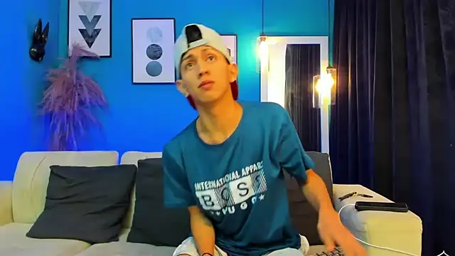 Snapshot of Marcus_and_Tony chatting on 6, 3, 2026 Marcus and Tony online show from 6, 3, 2026