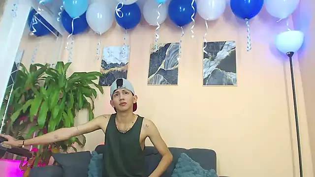 Snapshot of Marcus_and_Tony chatting on 10, 3, 2026 Marcus and Tony online show from 10, 3, 2026