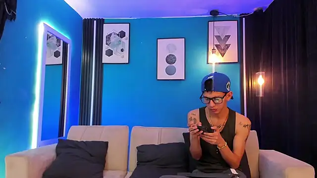 Snapshot of Marcus_and_Tony chatting on 20, 3, 2026 Marcus and Tony online show from 20, 3, 2026