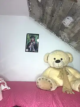 Snapshot of Melody_rouxxx chatting on 24, 10, 2025 Melody rouxxx online show from 24, 10, 2025