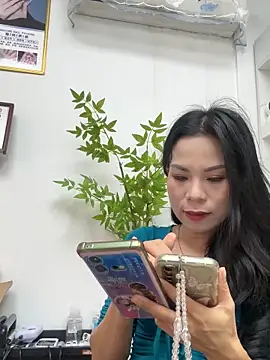 Baby-mmm online show from 8, 11, 2025