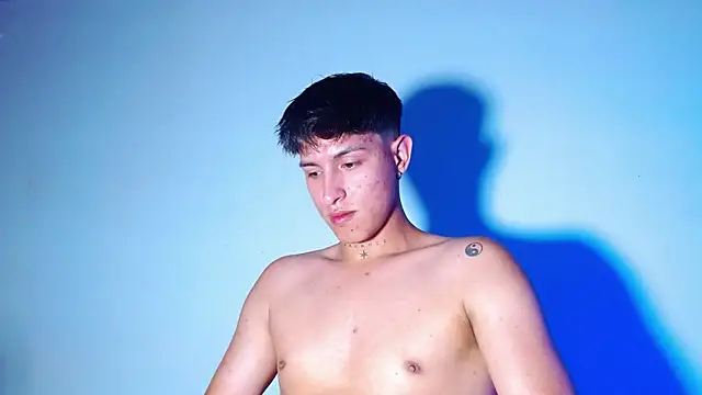 Snapshot of rowanbigboy23 chatting on 8, 2, 2026 rowanbigboy23 online show from 8, 2, 2026