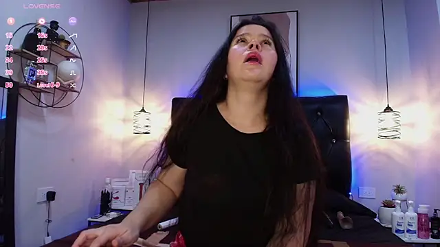 Sara Pasquel online show from 13, 9, 2025
