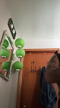 Snapshot of Lunablu13 chatting on 5, 12, 2025 Lunablu13 online show from 5, 12, 2025