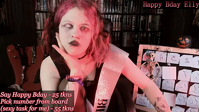 Snapshot of NoelleGothicShadow chatting on 25, 10, 2025 NoelleGothicShadow online show from 25, 10, 2025