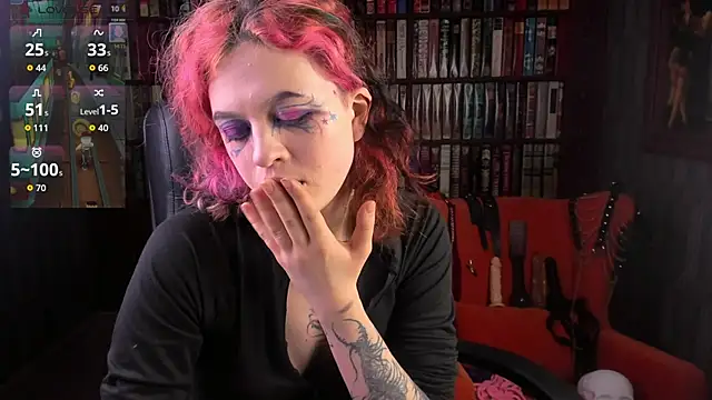 Snapshot of NoelleGothicShadow chatting on 12, 11, 2025 NoelleGothicShadow online show from 12, 11, 2025