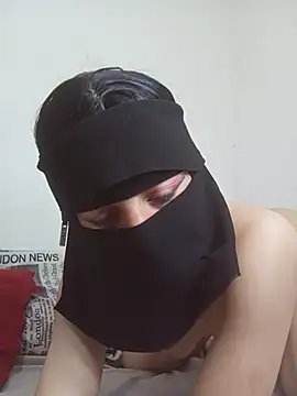 Strawbery17 online show from 7, 2, 2026