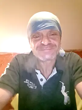 Snapshot of Kuba_Gd chatting on 9, 10, 2025 Kuba Gd online show from 9, 10, 2025