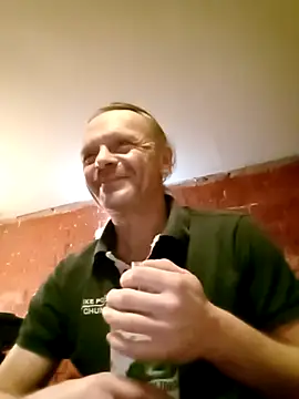 Snapshot of Kuba_Gd chatting on 21, 11, 2025 Kuba Gd online show from 21, 11, 2025