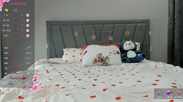 Snapshot of qimiiqo chatting on 15, 10, 2025 qimiiqo online show from 15, 10, 2025