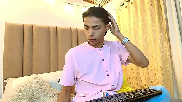 camilo nom online show from 28, 9, 2025