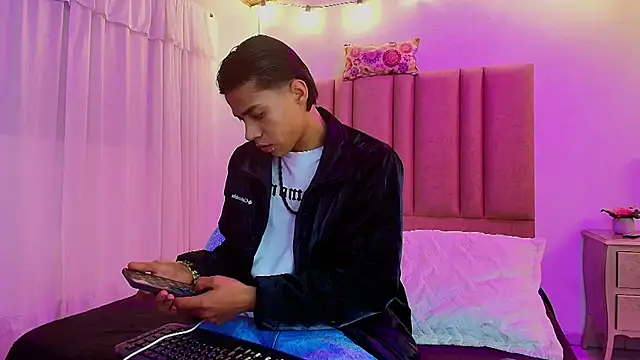 camilo nom online show from 22, 10, 2025