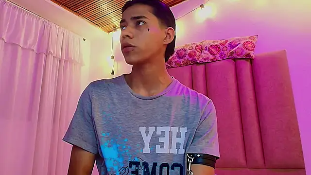 camilo nom online show from 25, 10, 2025