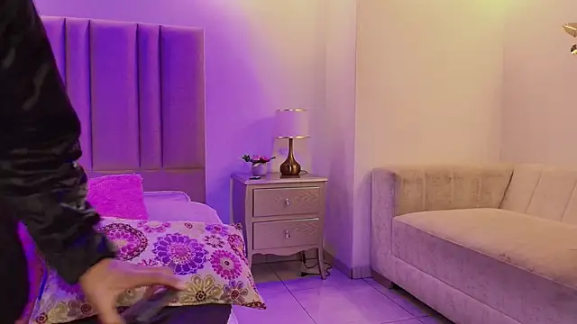 camilo nom online show from 12, 11, 2025