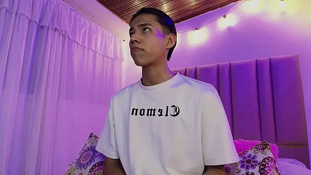 camilo nom online show from 13, 11, 2025