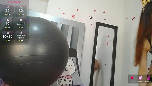 Rose Nichols online show from 10, 10, 2025