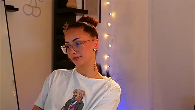 Naomii20   online show from 7, 11, 2025