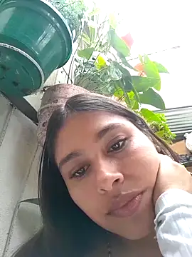 Snapshot of zairabreze chatting on 29, 10, 2025 zairabreze online show from 29, 10, 2025