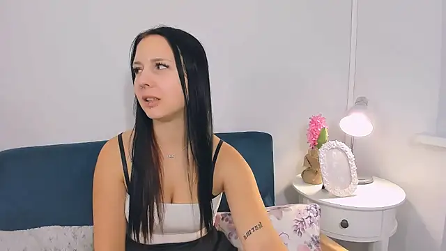 TaliaAdorable online show from 18, 11, 2025