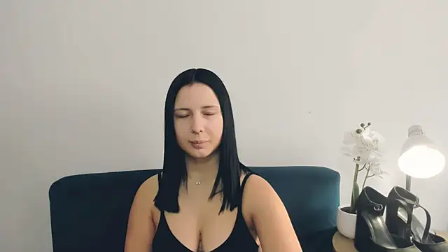 TaliaAdorable online show from 18, 3, 2026