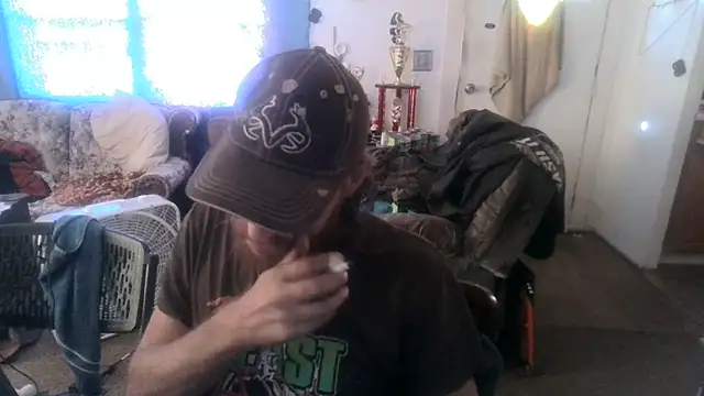 Poundtown1226 online show from 15, 9, 2025