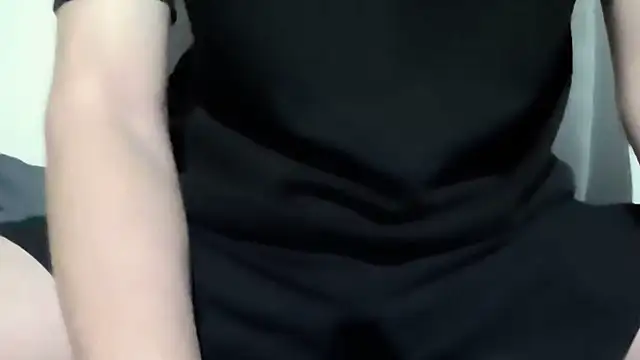 Snapshot of lim111 chatting on 4, 11, 2025 lim111 online show from 4, 11, 2025