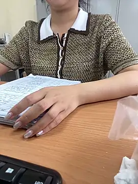 Snapshot of ThuPhuong-Tr chatting on 11, 9, 2025 ThuPhuong-Tr online show from 11, 9, 2025