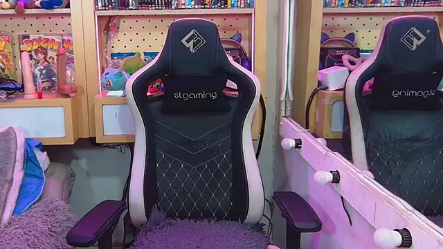 Carrie hall online show from 3, 11, 2025