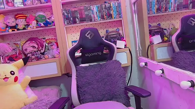 Carrie hall online show from 10, 11, 2025