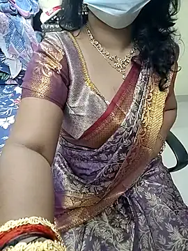 Snapshot of tamilmaha12 chatting on 23, 11, 2025 tamilmaha12 online show from 23, 11, 2025