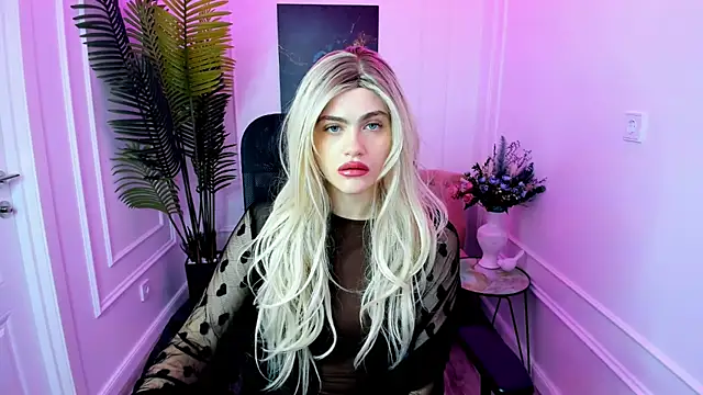 LeslieMineg online show from 8, 10, 2025