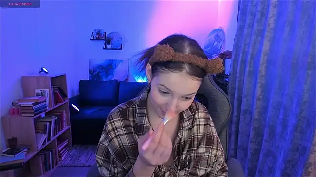 JenniferKiim online show from 26, 3, 2026