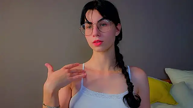ArlineJanik online show from 26, 9, 2025