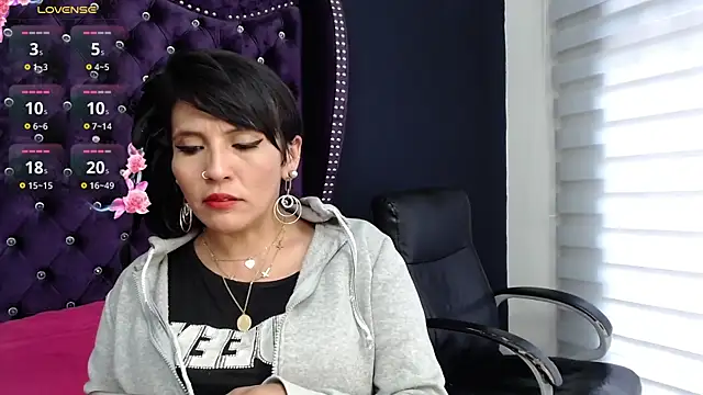 Daniahot  online show from 12, 9, 2025