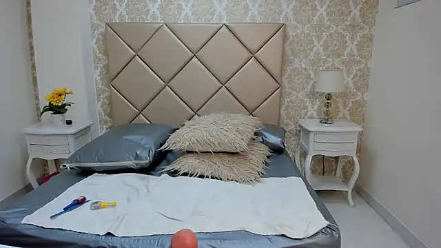 Natashanaughty online show from 8, 2, 2026