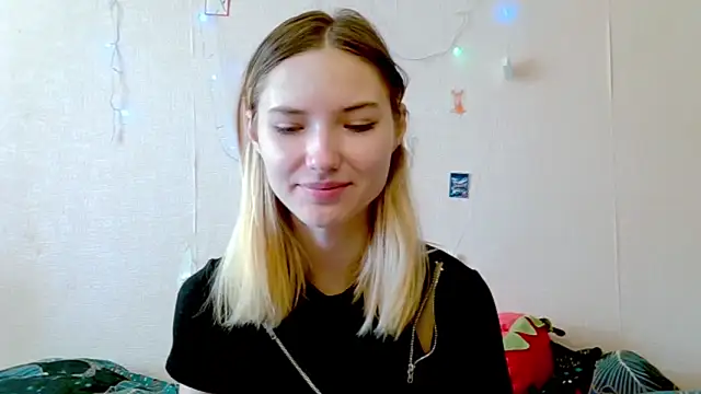  kikiclark   online show from 19, 9, 2025