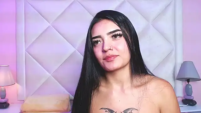 Snapshot of Miaa_Smithh__ chatting on 8, 11, 2025 Miaa Smithh online show from 8, 11, 2025