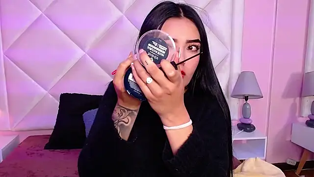 Snapshot of Miaa_Smithh__ chatting on 11, 11, 2025 Miaa Smithh online show from 11, 11, 2025