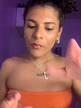 luluzinhax online show from 13, 11, 2025