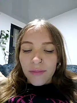 emily-scott online show from 12, 10, 2025