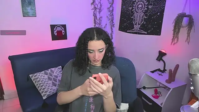 Snapshot of Eve_blacke chatting on 21, 10, 2025 Eve blacke online show from 21, 10, 2025
