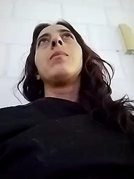 Snapshot of Alessia_Rinaldi chatting on 8, 9, 2025 Alessia Rinaldi online show from 8, 9, 2025