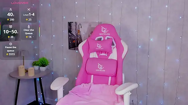 Snapshot of Lynn_Martin chatting on 25, 10, 2025 Lynn Martin online show from 25, 10, 2025