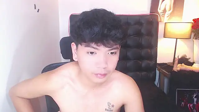 Asianbluefuckerrrr online show from 28, 9, 2025