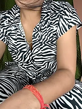 Hott Archana online show from 27, 11, 2025