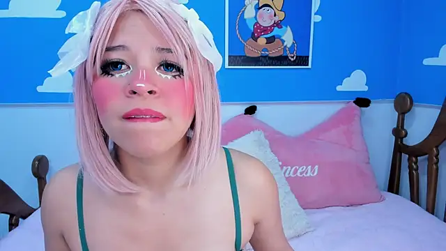 Snapshot of miss__evolet chatting on 11, 10, 2025 miss evolet online show from 11, 10, 2025